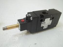 WASHER SOLUTIONS WS8806 Directional Air Valve 120/60 VAC - 8806